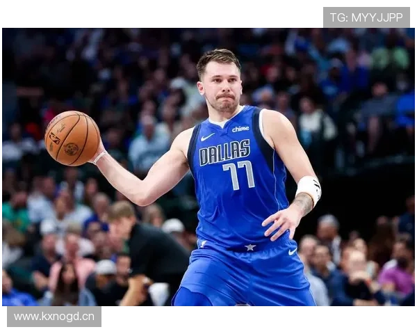 东契奇三双助湖人取胜 勒布朗锡安各显神通